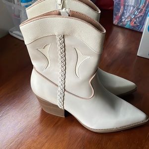 Ladies Universal Thread boots